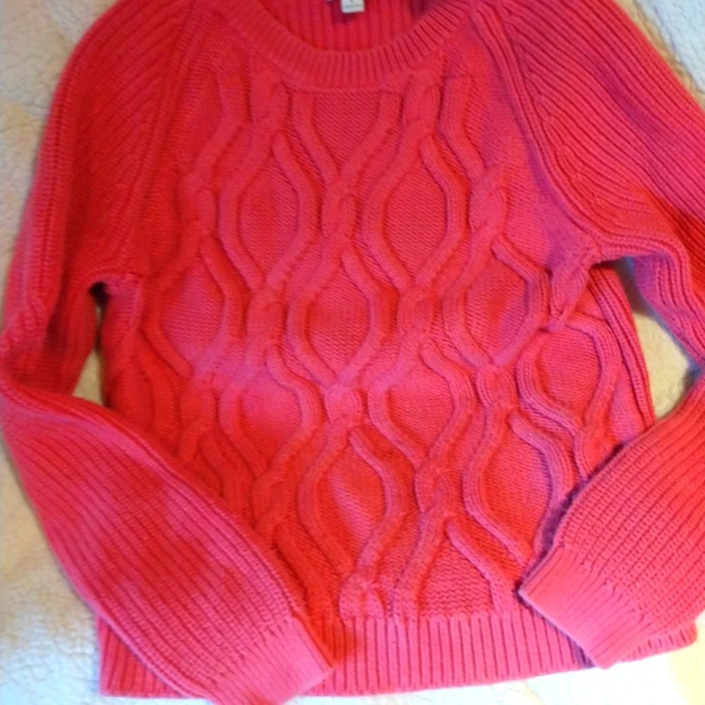 NWOT Gap Sweater - Picture 1 of 5